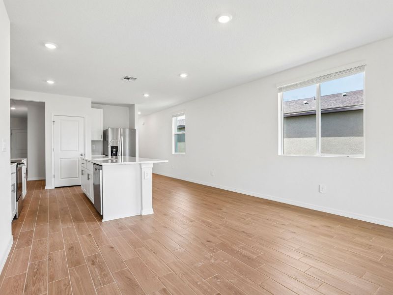 Spacious, unfurnished interior of a new home in Benton Hills - Premier Series, Brooksville (Image 10).