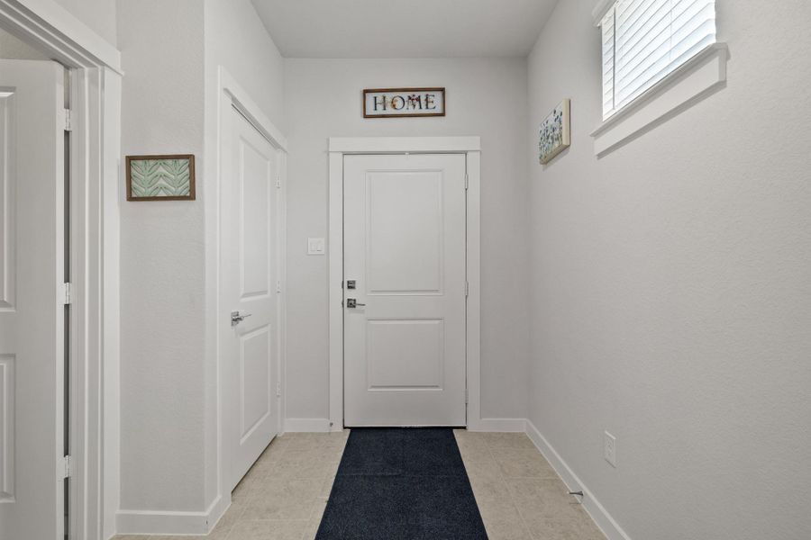 Spacious, unfurnished interior of a new home in , Iowa Colony (Image 21).