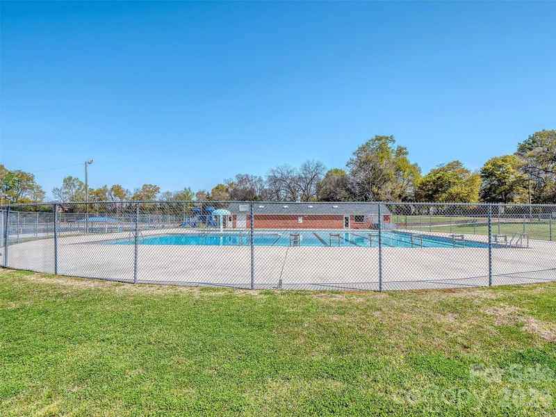 Community amenities in , Lancaster (Image 26).