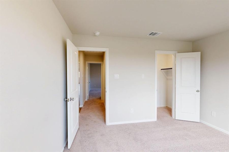 Spacious, unfurnished interior of a new home in Mobberly Farms, Pilot Point (Image 11). Spacious, unfurnished interior of a new home in Mobberly Farms, Pilot Point (Image 11).