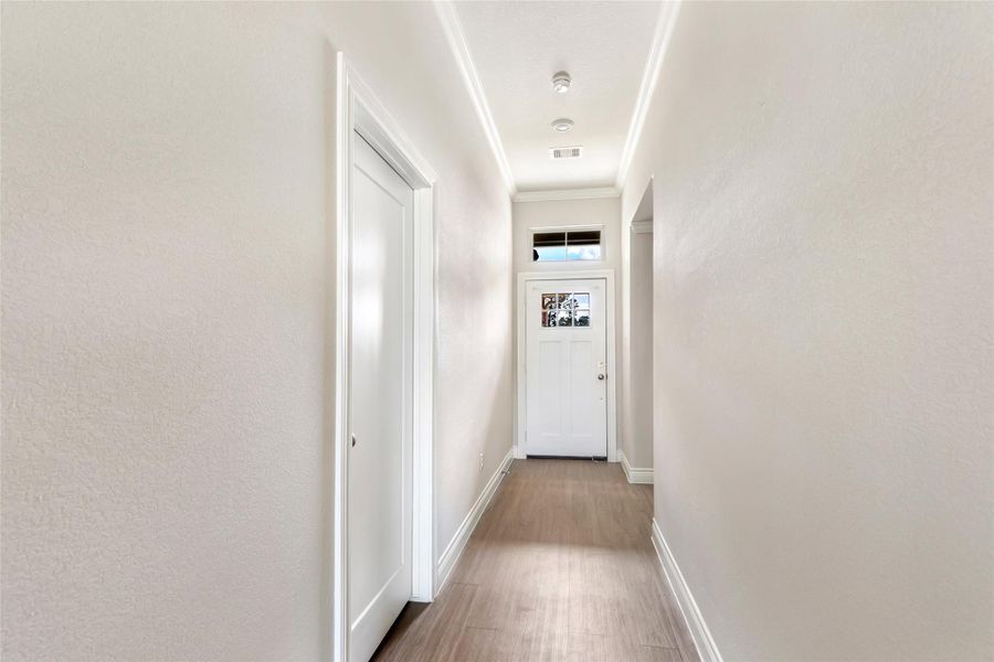 Spacious, unfurnished interior of a new home in Grand Oaks Reserve, Cleveland (Image 12).