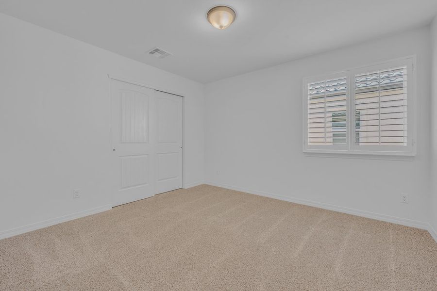 Representative unfurnished interior of a home built from the Bellagio 425SSC by Saratoga Homes in Paseo Del Este, El Paso (Image 45).