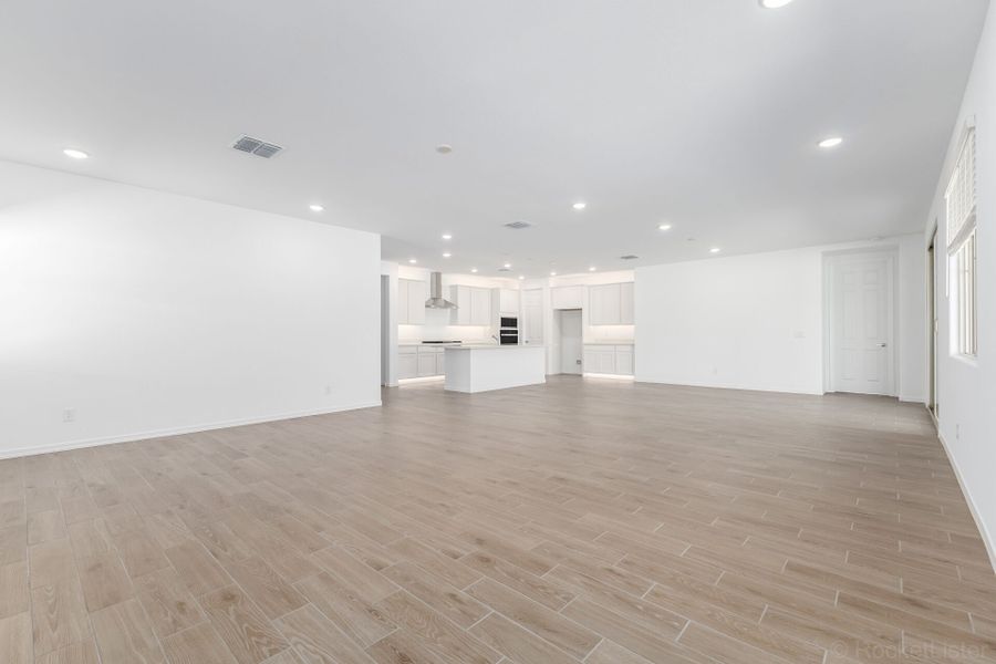 Spacious, unfurnished interior of a new home in Las Ventanas, Goodyear (Image 14). Spacious, unfurnished interior of a new home in Las Ventanas, Goodyear (Image 14).