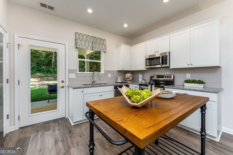 Furnished interior view inside a new home in Stonebridge North, Macon (Image 3).