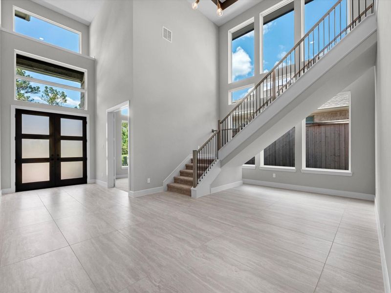 Spacious, unfurnished interior of a new home in Kresston, Montgomery (Image 22).