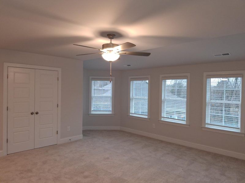 Spacious, unfurnished interior of a new home in Weybridge, Burlington (Image 27). Spacious, unfurnished interior of a new home in Weybridge, Burlington (Image 27).