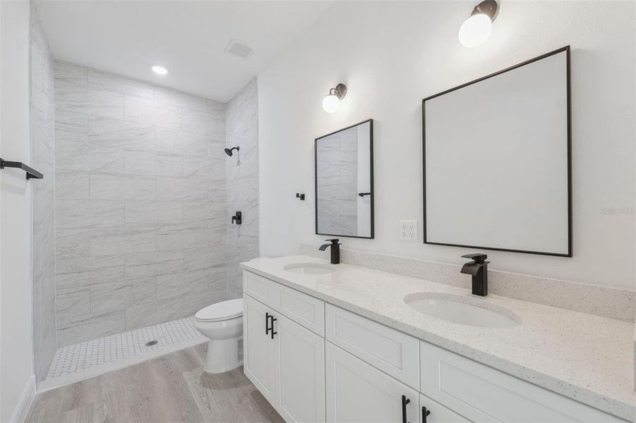 Furnished interior view inside a new home in , Ocala (Image 9).