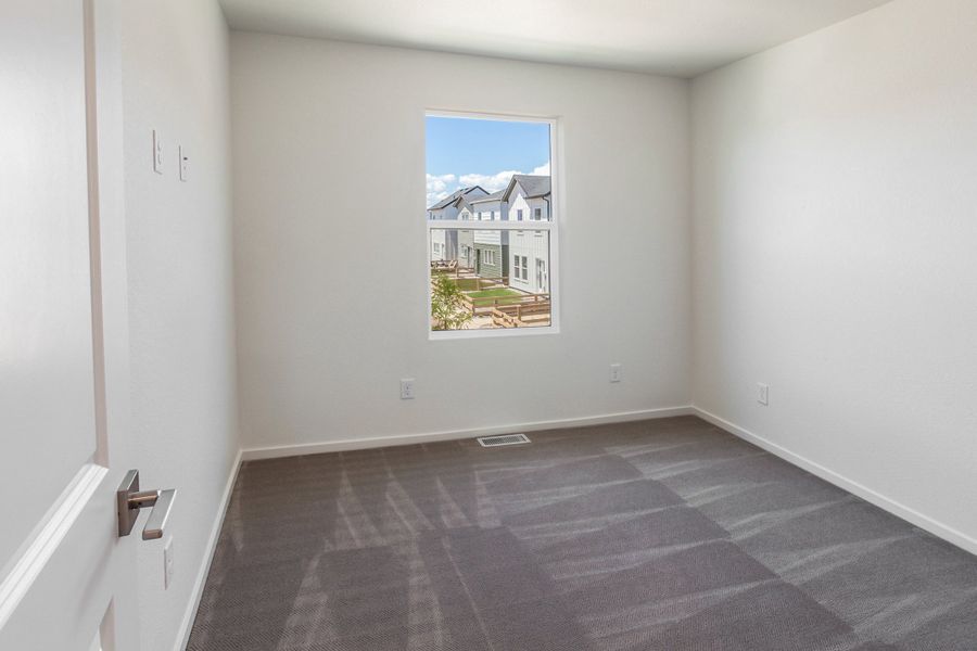 Spacious, unfurnished interior of a new home in Bloom, Fort Collins (Image 27).