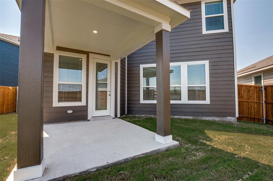 Image 28 of a home in Cottonwood Creek.