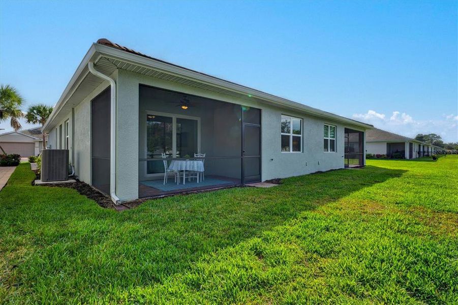 Exterior details and patio area of a home in , Venice (Image 30).