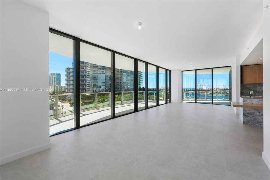 Spacious, unfurnished interior of a new home in Five Park, Miami Beach (Image 30). Spacious, unfurnished interior of a new home in Five Park, Miami Beach (Image 30).