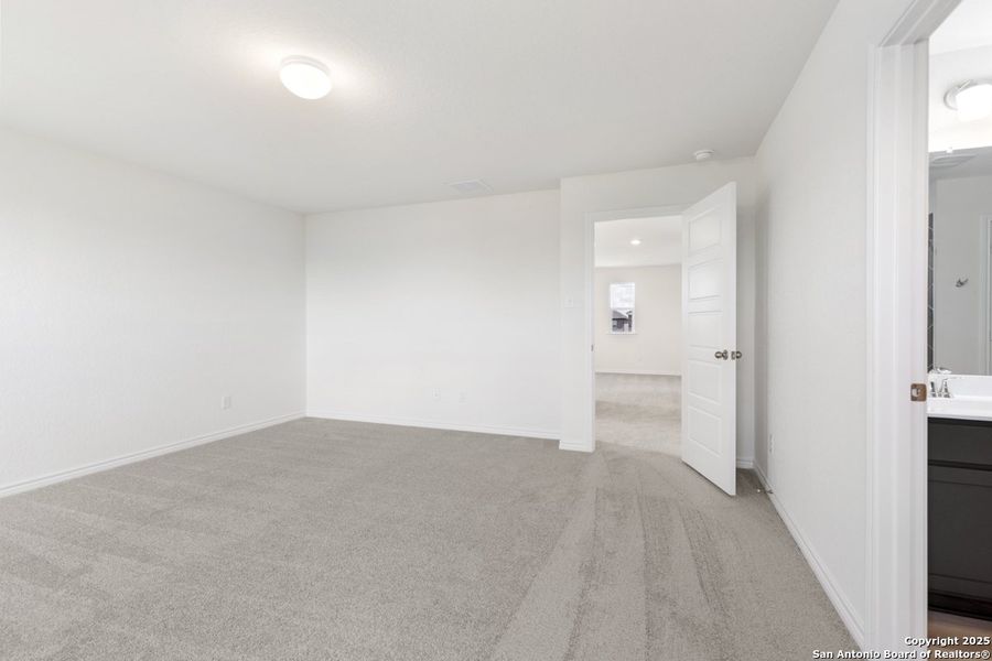 Spacious, unfurnished interior of a new home in Woodside Farms, Seguin (Image 20). Spacious, unfurnished interior of a new home in Woodside Farms, Seguin (Image 20).