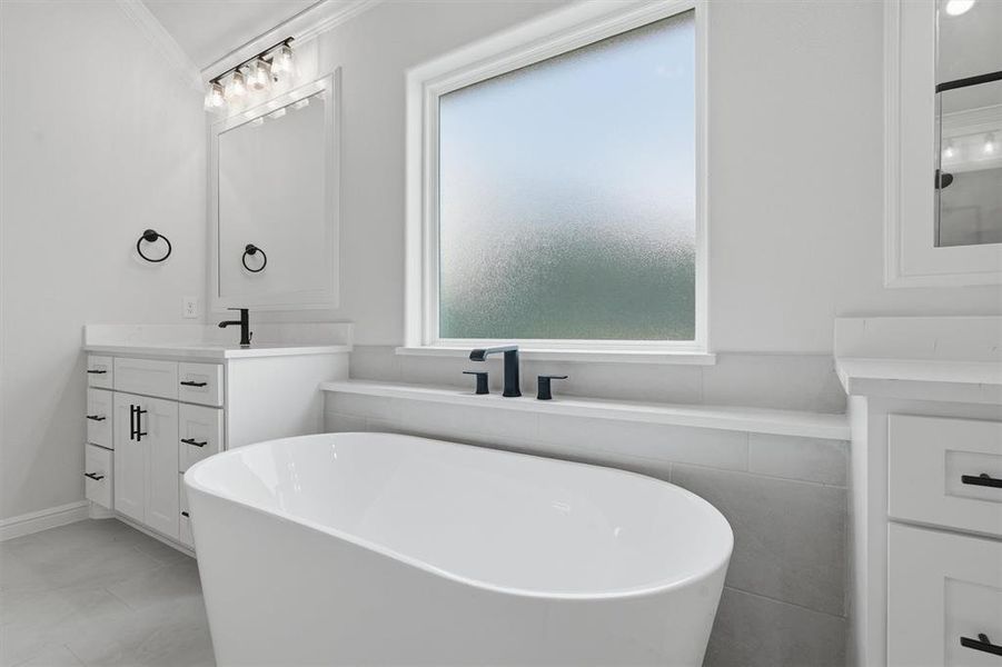 Furnished interior view inside a new home in , Weatherford (Image 13).