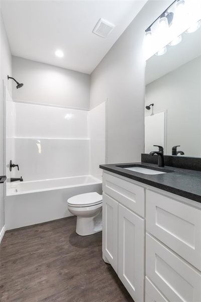 Furnished interior view inside a new home in , Abilene (Image 8).