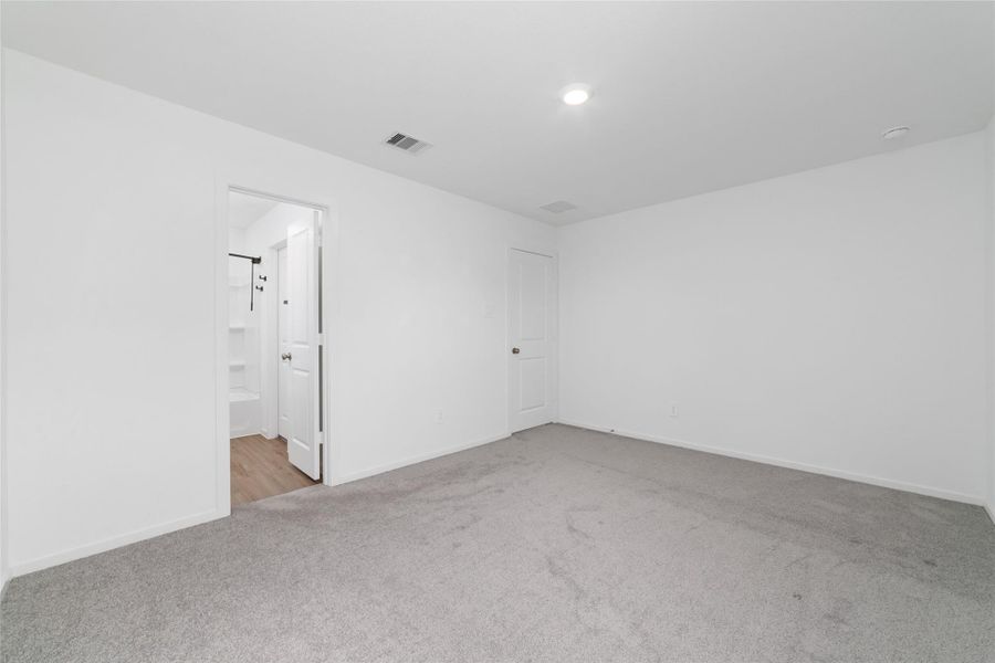 Spacious, unfurnished interior of a new home in Becker Landing, Hockley (Image 25).