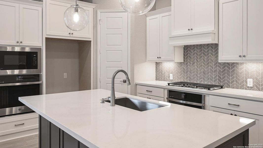 Furnished interior view inside a new home in Veramendi 60', New Braunfels (Image 9).