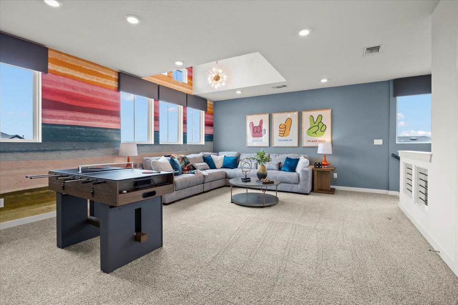 Furnished interior view inside a new home in Meyer Ranch, New Braunfels (Image 47).