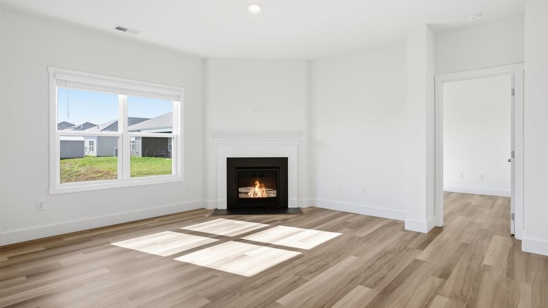 Spacious, unfurnished interior of a new home in Millstone Village, Morristown (Image 22).