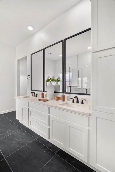 Furnished interior view inside a new home in Verdancia, El Paso (Image 40).