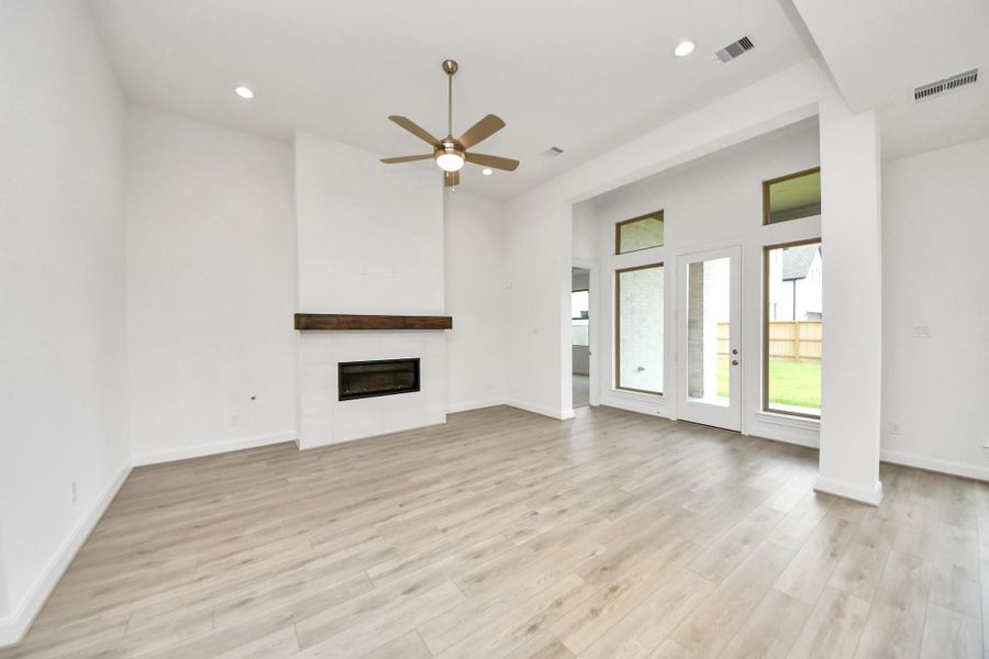 Spacious, unfurnished interior of a new home in Marvida, Cypress (Image 28). Spacious, unfurnished interior of a new home in Marvida, Cypress (Image 28).