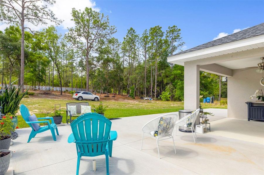 Exterior details and patio area of a home in , Ocala (Image 4).