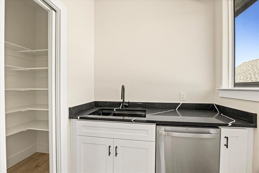 Close-up of interior finishes inside a home in , Granbury (Image 15). Close-up of interior finishes inside a home in , Granbury (Image 15).