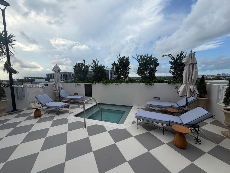 Community amenities in , Miami (Image 38).