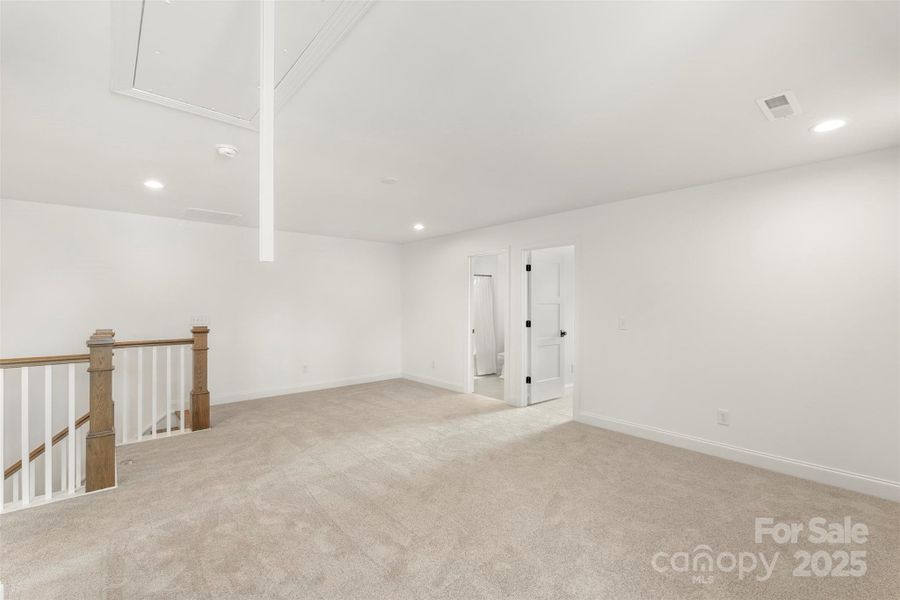 Spacious, unfurnished interior of a new home in Crescent Golf, Salisbury (Image 20).