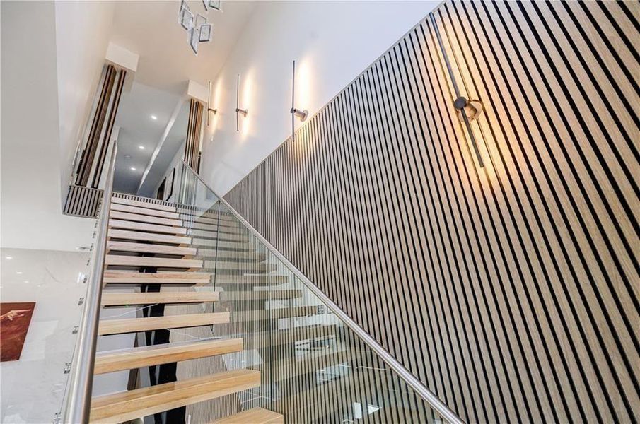 Image 50 of a home in .