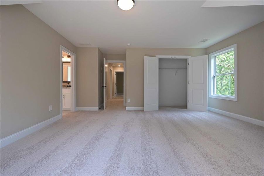 Spacious, unfurnished interior of a new home in , Douglasville (Image 25).