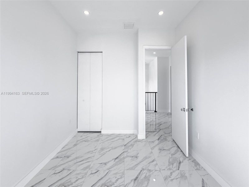 Spacious, unfurnished interior of a new home in , Port St. Lucie (Image 43).