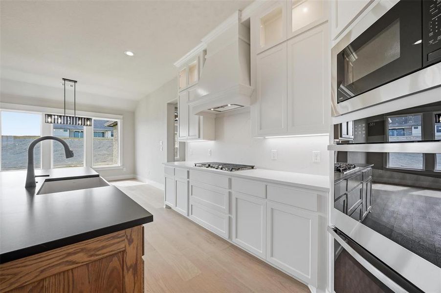 Furnished interior view inside a new home in Aledo Heights - Aledo ISD, Annetta South (Image 8).