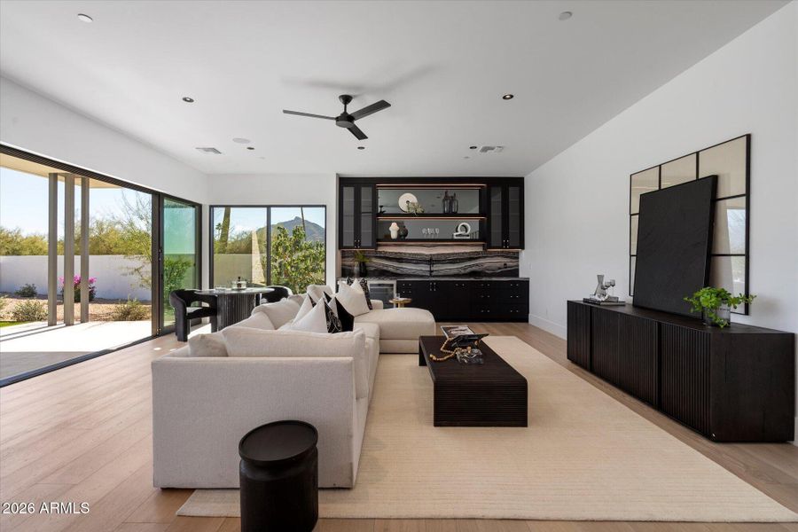 Bonus Room & Bar Bonus Room & Bar