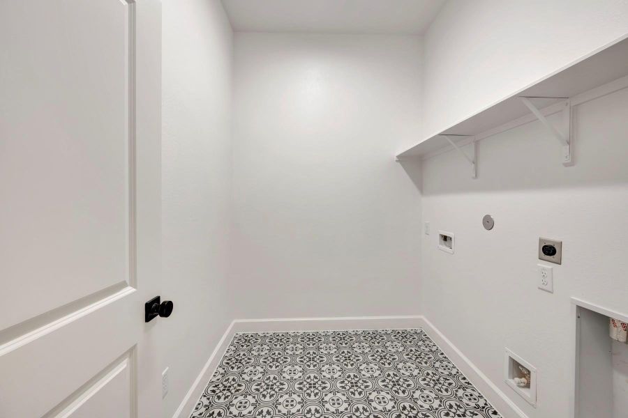 Spacious, unfurnished interior of a new home in Indigo - Enclave Collection, Richmond (Image 27). Spacious, unfurnished interior of a new home in Indigo - Enclave Collection, Richmond (Image 27).