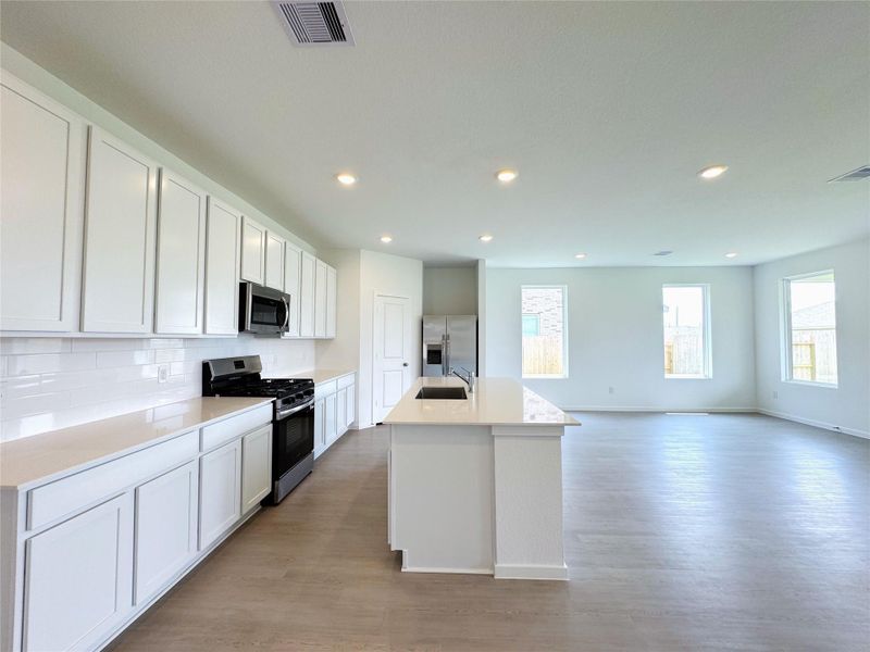 Furnished interior view inside a new home in Anniston, Katy (Image 6).