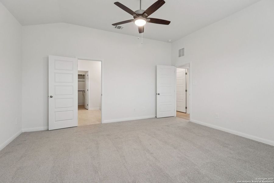 Spacious, unfurnished interior of a new home in Royal Crest, San Antonio (Image 59). Spacious, unfurnished interior of a new home in Royal Crest, San Antonio (Image 59).