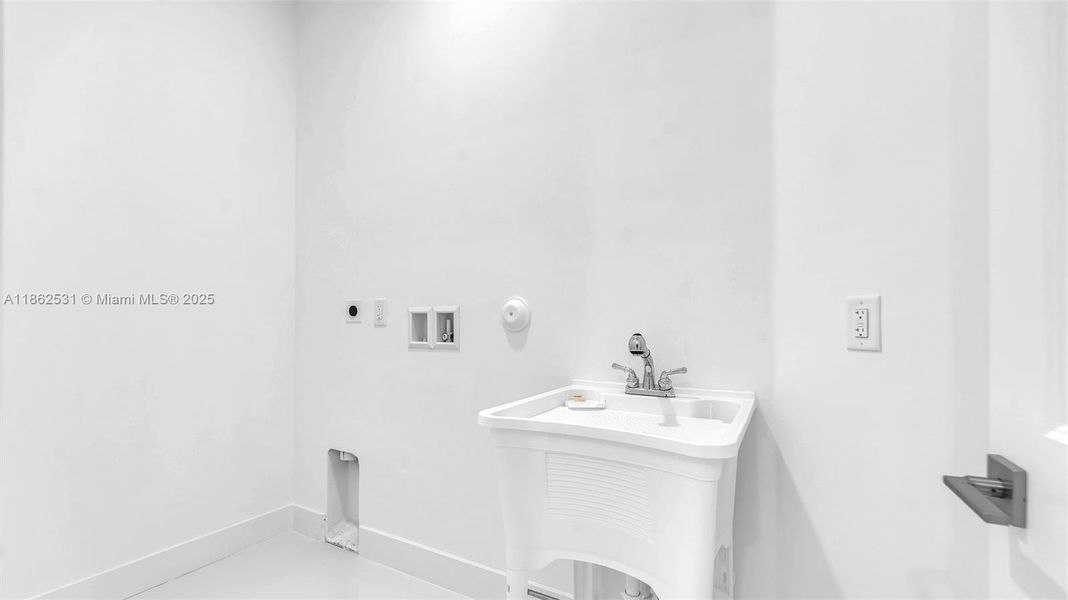 Furnished interior view inside a new home in , Miami (Image 4).