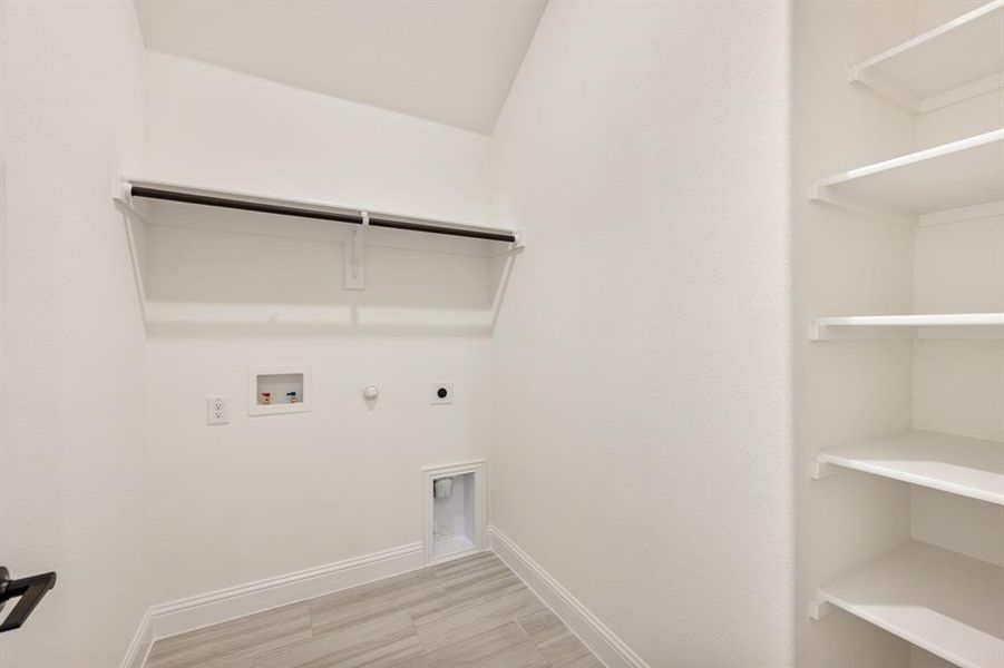 Spacious, unfurnished interior of a new home in Bear Creek Classic 60, Lavon (Image 14). Spacious, unfurnished interior of a new home in Bear Creek Classic 60, Lavon (Image 14).