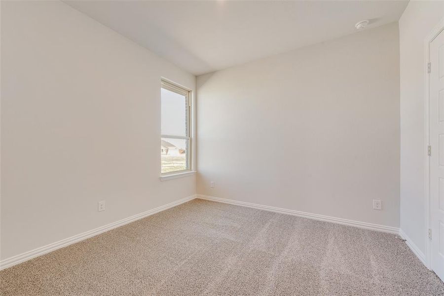 Spacious, unfurnished interior of a new home in Walden Pond, Forney (Image 15).