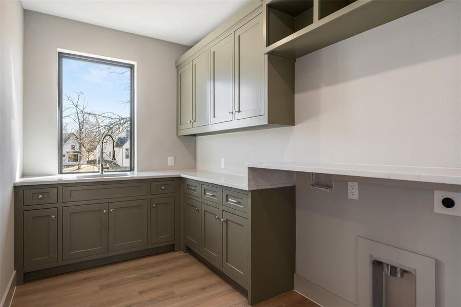 with sink and lake view on 2nd floor