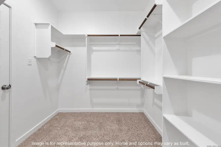 Spacious, unfurnished interior of a new home in Arroyo Ranch, Seguin (Image 9). Spacious, unfurnished interior of a new home in Arroyo Ranch, Seguin (Image 9).