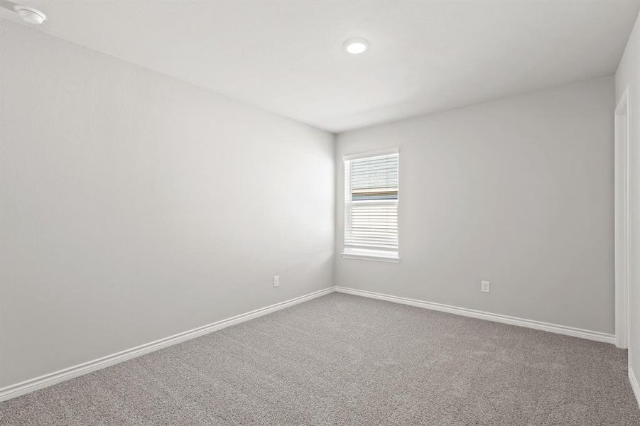Spacious, unfurnished interior of a new home in Deer Creek, Crowley (Image 31).