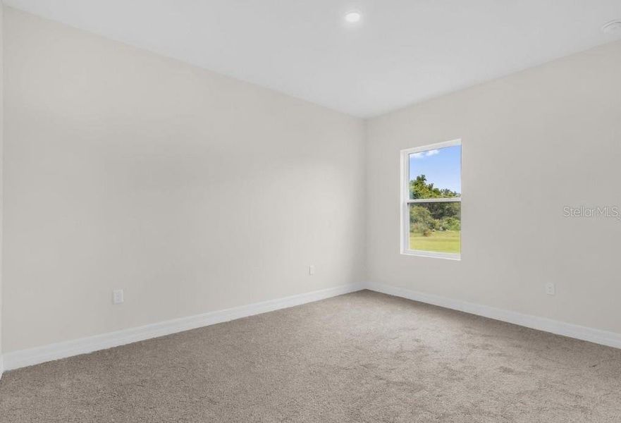 Spacious, unfurnished interior of a new home in , Ocala (Image 15).