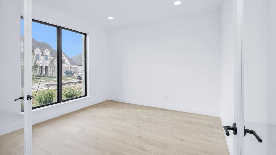 Spacious, unfurnished interior of a new home in Briarley, Montgomery (Image 19).