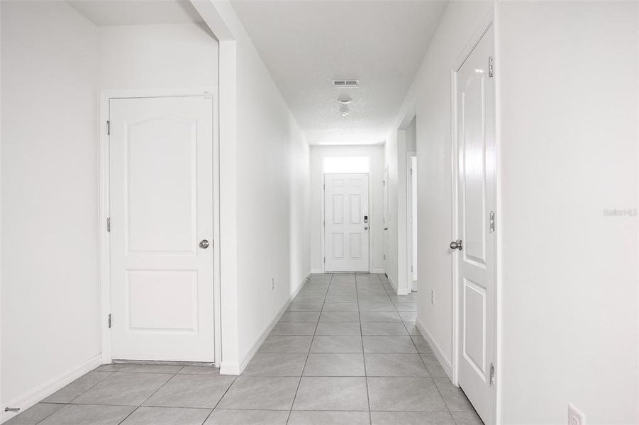 Spacious, unfurnished interior of a new home in , Zellwood (Image 39).