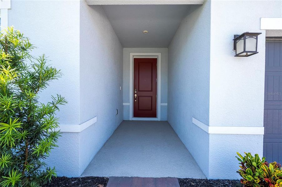 Exterior details and patio area of a home in , St. Cloud (Image 3).