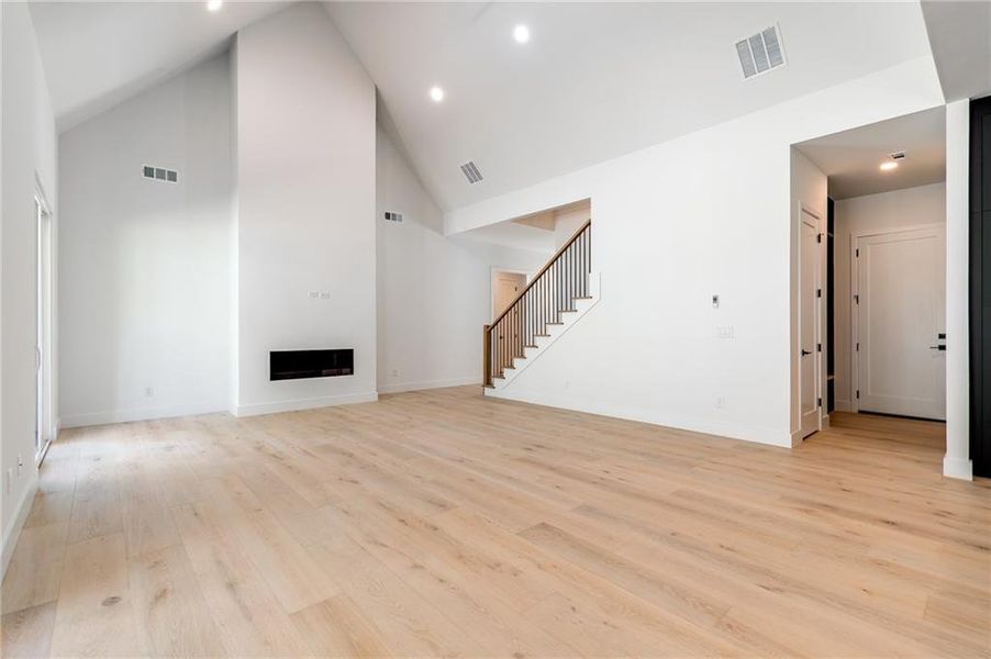 Spacious, unfurnished interior of a new home in , Gainesville (Image 46).
