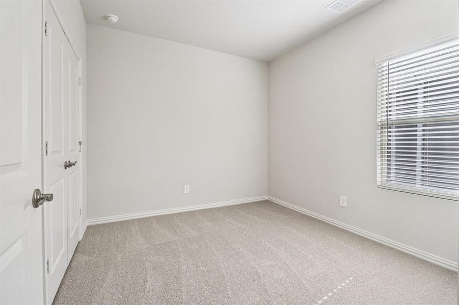 Spacious, unfurnished interior of a new home in Lakehaven - Spring Series, Farmersville (Image 30).