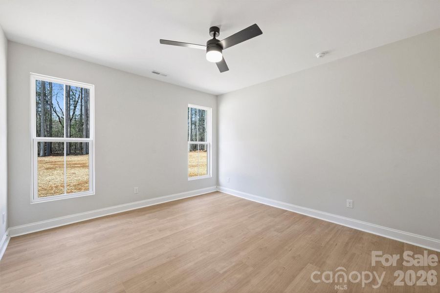 Spacious, unfurnished interior of a new home in , Lincolnton (Image 24).