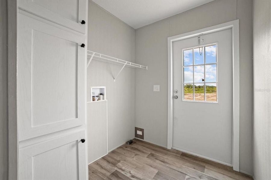 Spacious, unfurnished interior of a new home in , Okeechobee (Image 23).